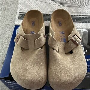 Birkenstock womens/mens Tan Suede Clogs with Adjustable Buckle